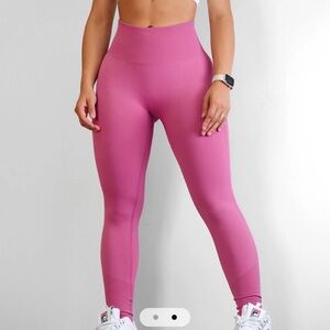 Fitness Fashioness Peach Bottoms